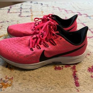 Women’s Nike Pegasus running shoes. Size 8.5. Hot pink